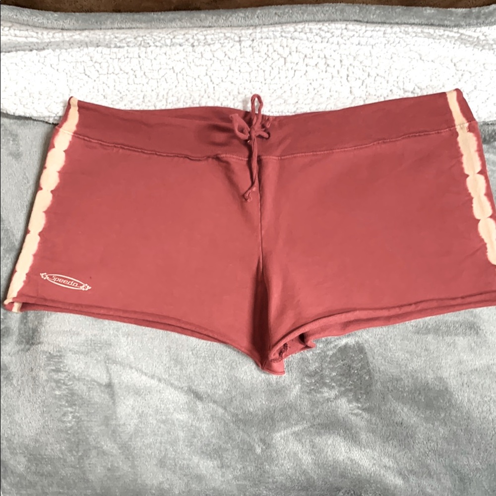 Speedo  womens size large stretchy shorts burnt reddish color with cream on side